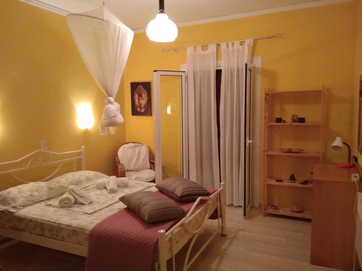 Spiti Mitsis * Arillas (Corfu)